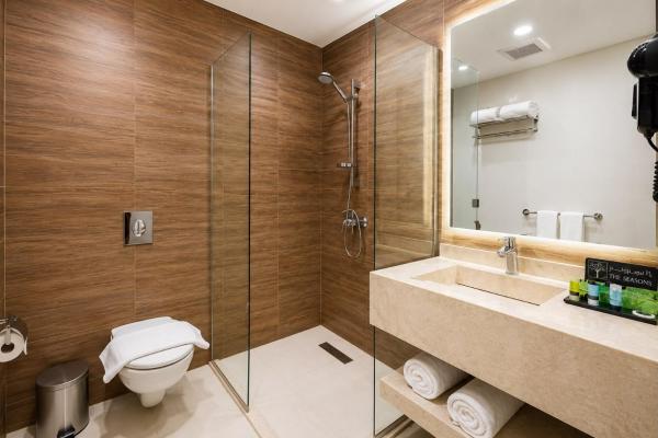 The Seasons Hotel - afbeelding 11