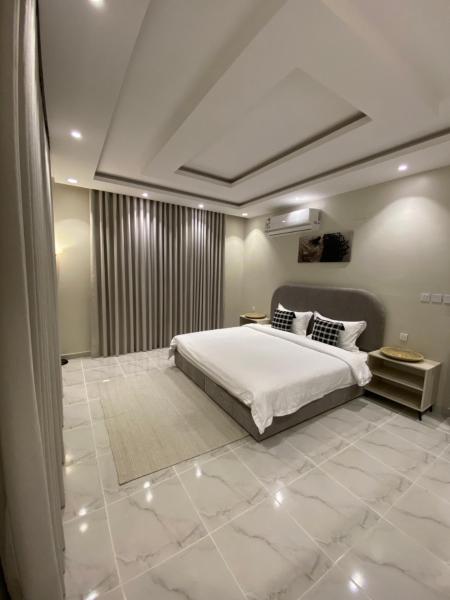 Room and Lounge with Self Entry - imej 9