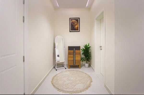 Elegant Quiet Two-Bedroom Apartment with Living Room - image 13