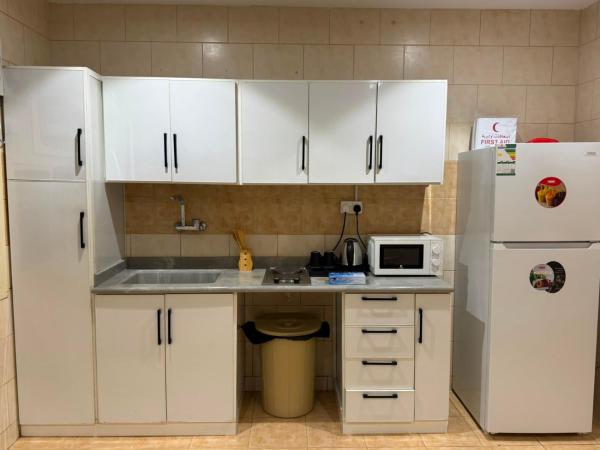 Mazoon Al Dhahabiyyah Apartments - gambar 4