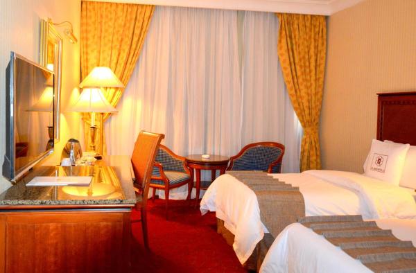Hayah Grand Hotel - image 18