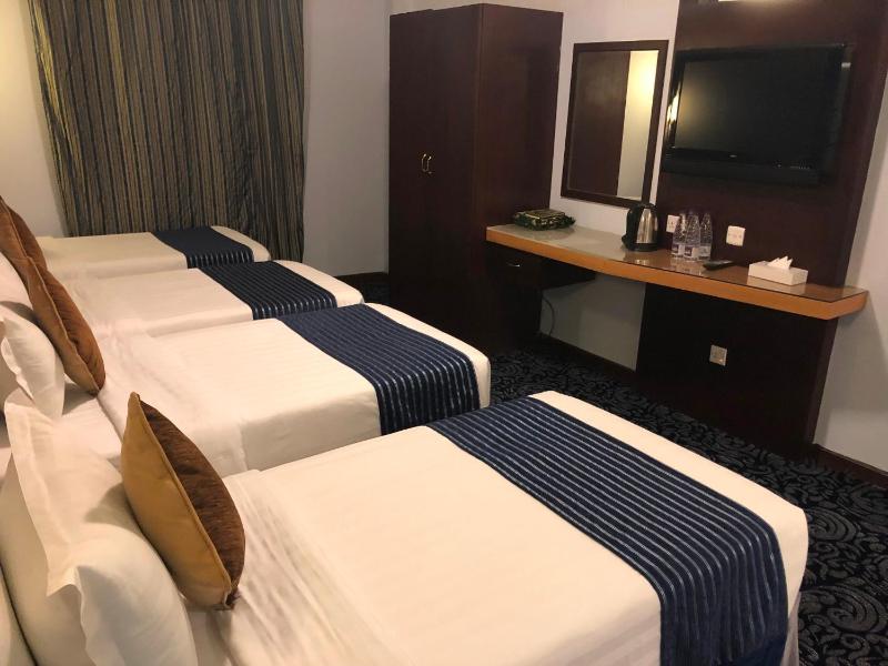Quadruple Room image 3