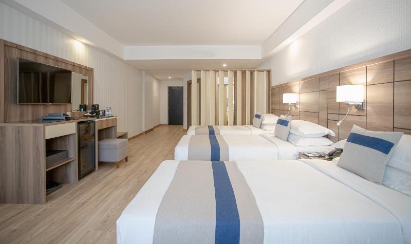 Superior Triple Room