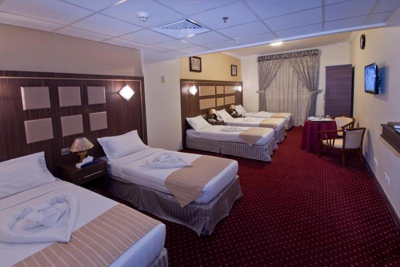 Quadruple Room image 5