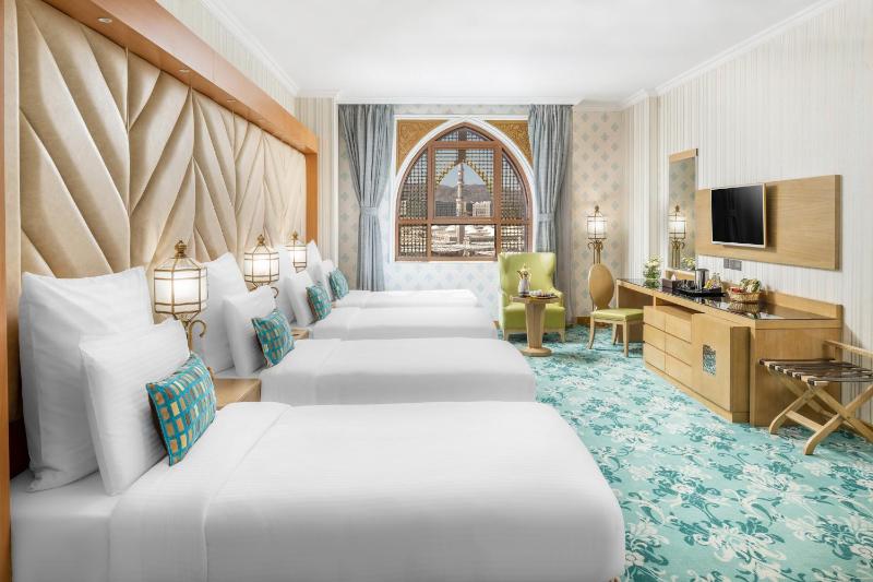 Habitación cuádruple estándar con vistas al Haram imagen 3