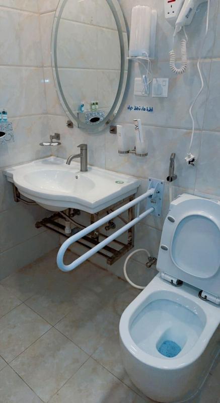 Quarto com cama Queen - Acessível para pessoas com deficiência imej 8