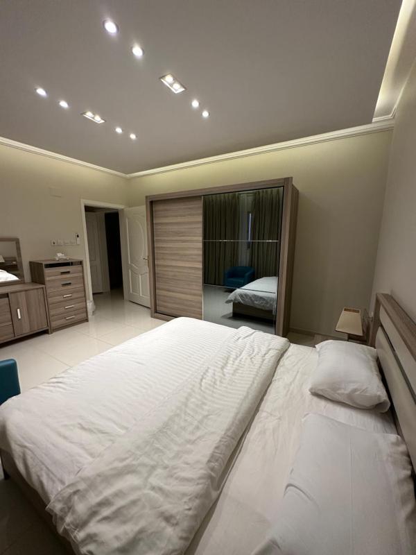 Three-Bedroom Suite image 9
