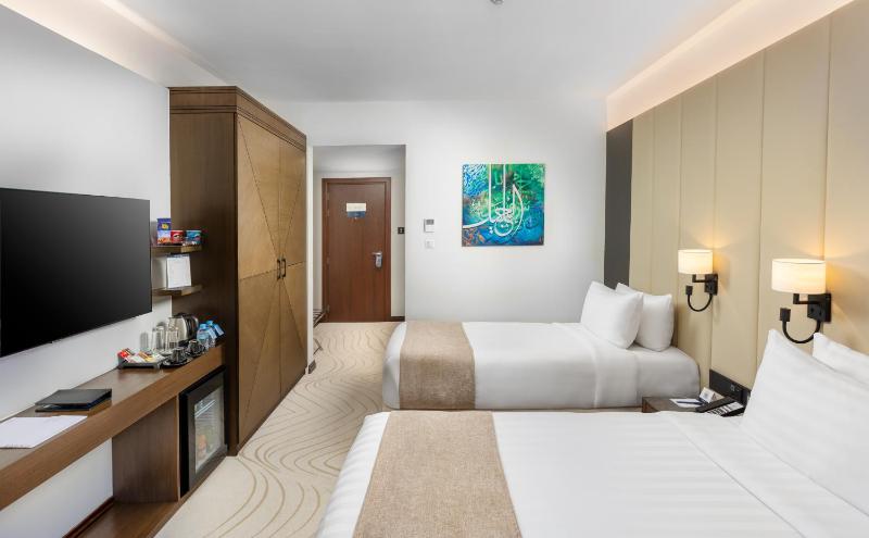 Standard Twin Room image 2