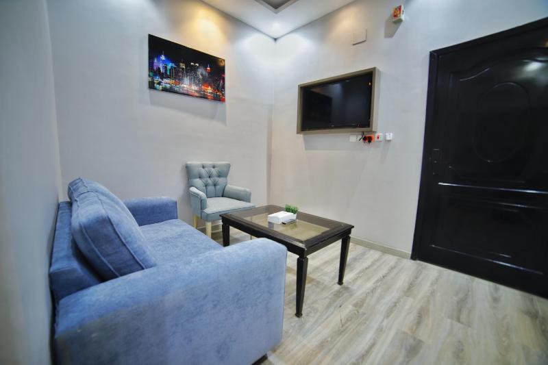 Apartemen klasik satu kamar tidur dengan tempat tidur King gambar 8