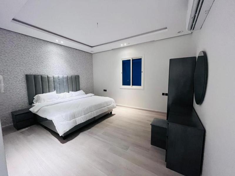 Two-Bedroom Apartment image 6