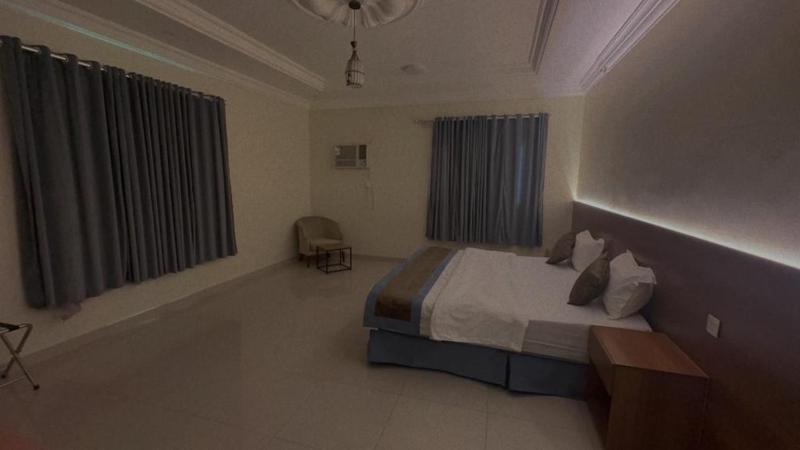 One-Bedroom Apartment image 5