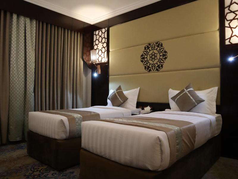 Standard Double Room image 2
