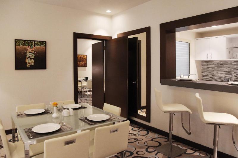 2 Bedroom Apartment, Garden view image 3