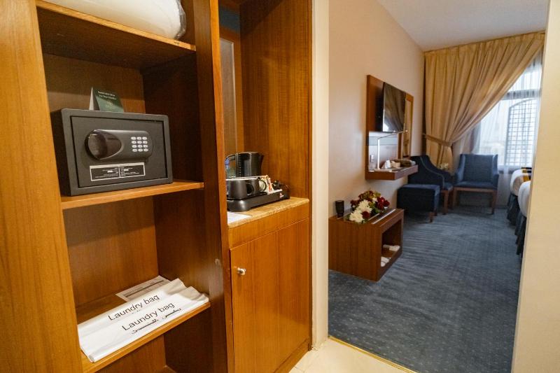 Triple Room image 4