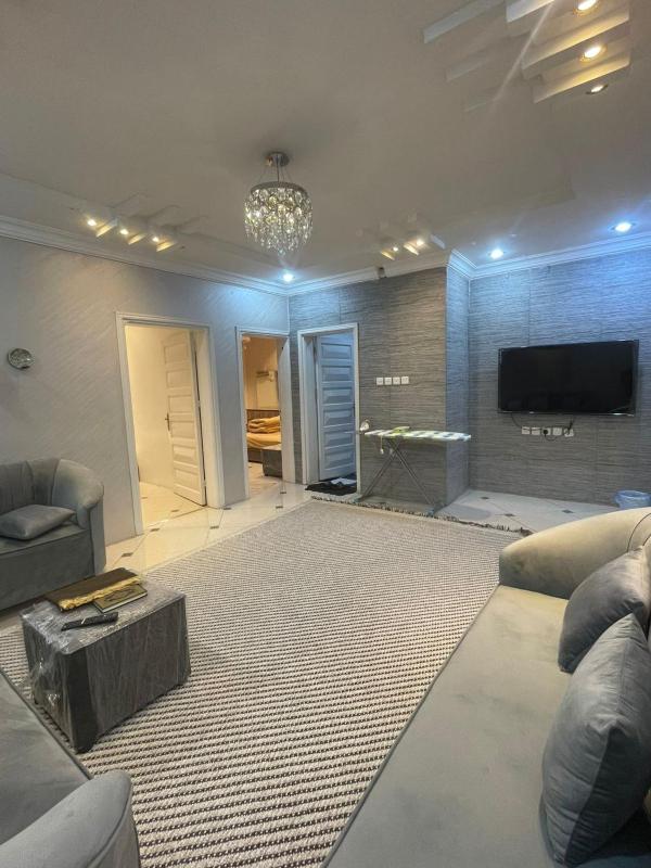 Three-Bedroom Apartment Suite image 4