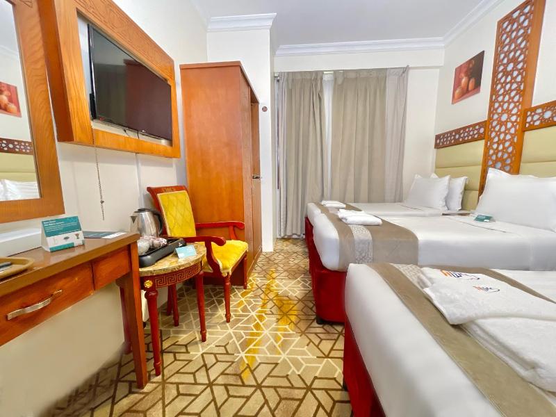 Triple Room image 2