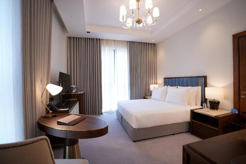 Deluxe Double or Twin Room with City View image 2