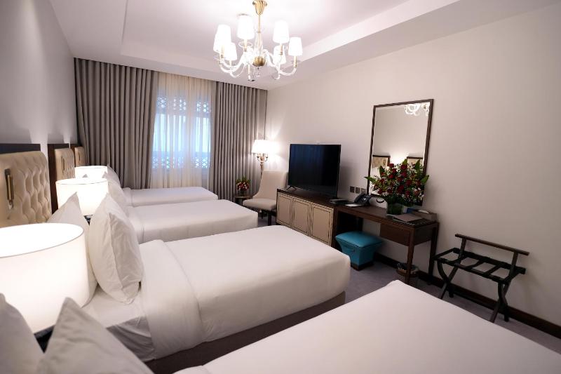 Deluxe Quadruple Room image 3