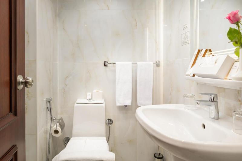 Quadruple Room image 4