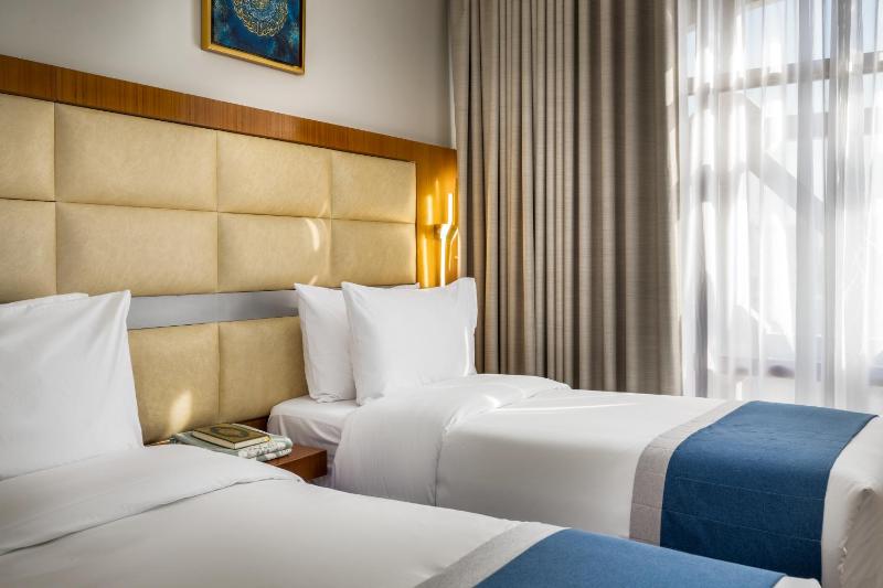 Twin Room with View image 5