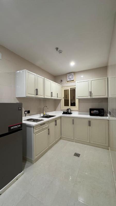 Two-Bedroom Deluxe Apartment image 4