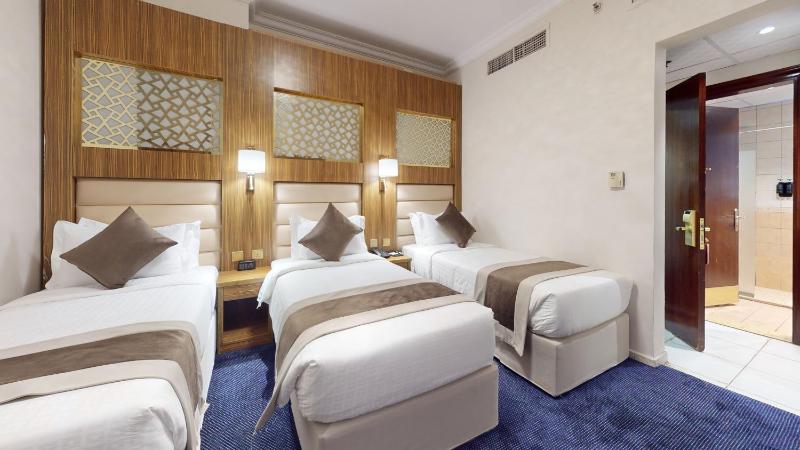 Bilik Triple dengan Bilik Mandi Peribadi imej 3