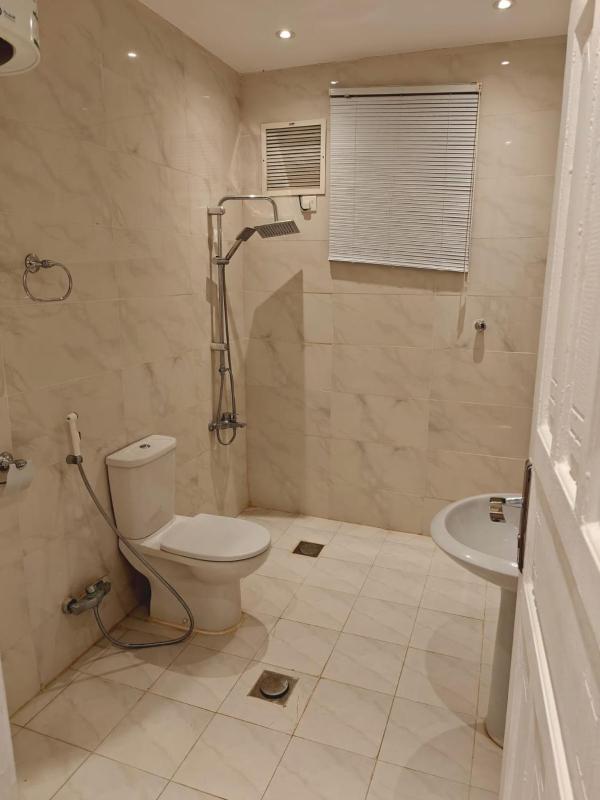 One-Bedroom Apartment image 3