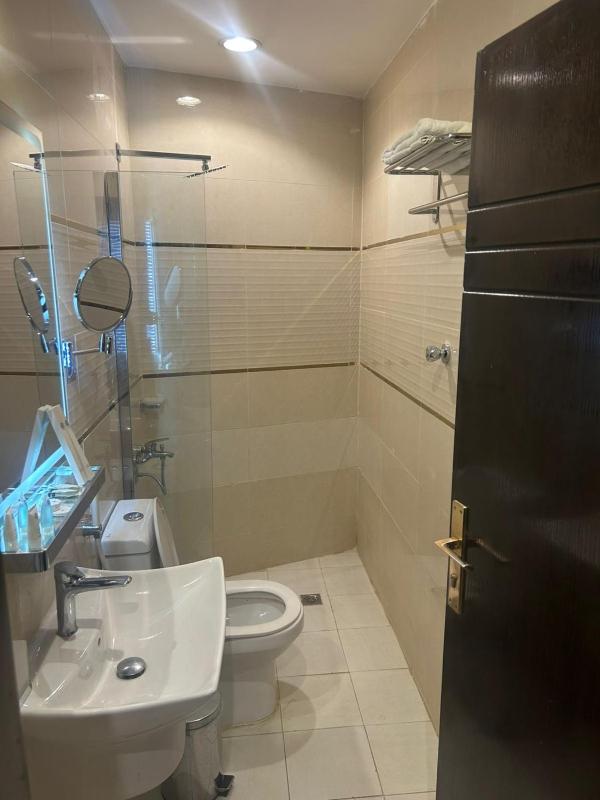 Quadruple Room with Private Bathroom image 4