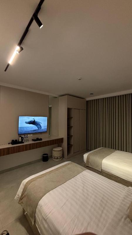 Twin Room image 2