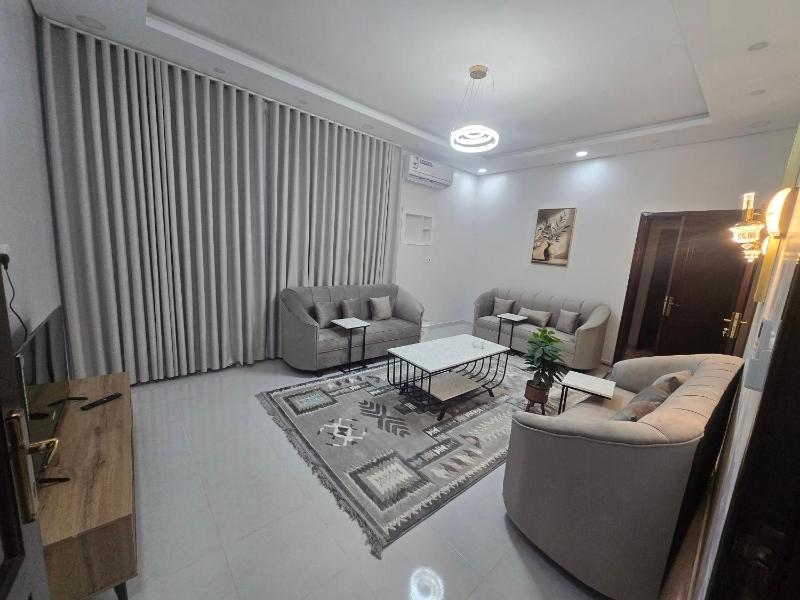 One-Bedroom Apartment image 2