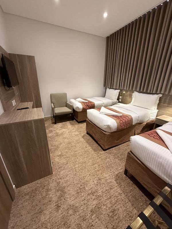 Kamar Triple