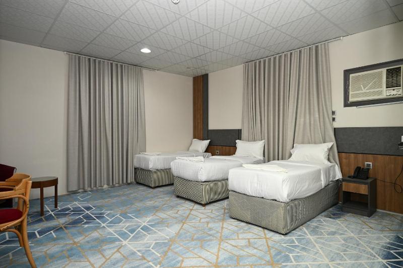 Kamar Triple