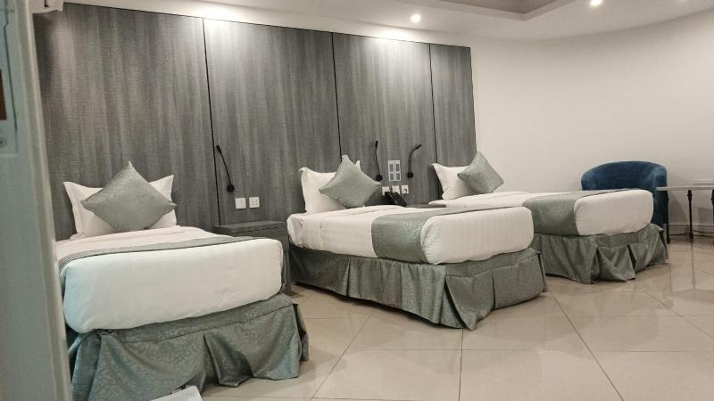 Bilik Triple dengan Bilik Mandi Peribadi imej 3