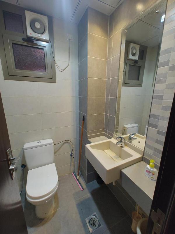 One-Bedroom Apartment image 5