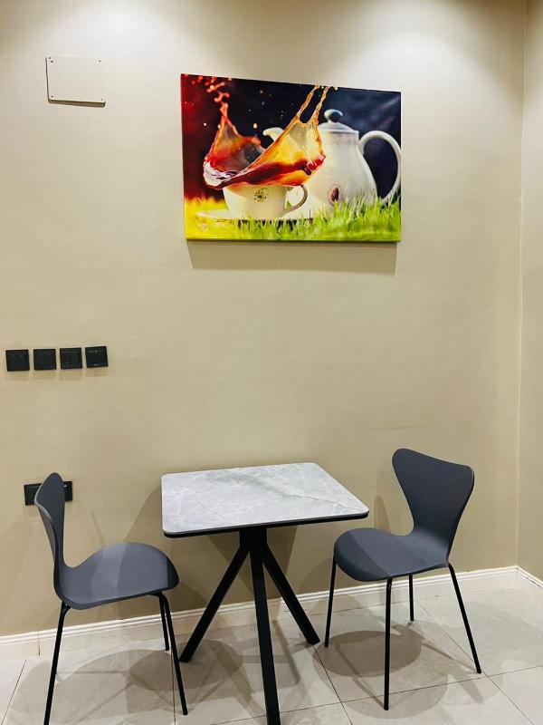 One-Bedroom Apartment image 3