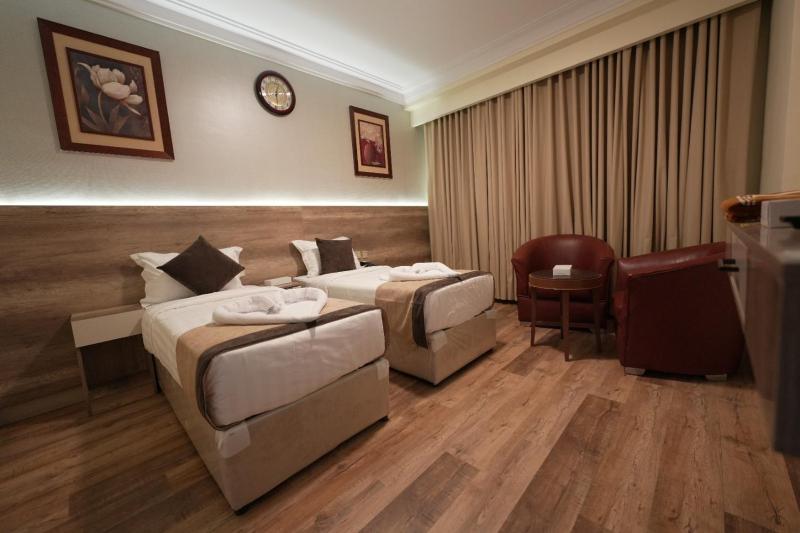 Twin Room with Bathroom