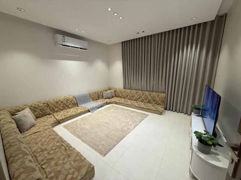 Three-Bedroom Apartment image 5
