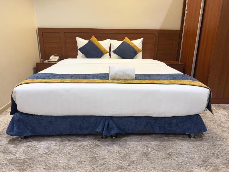 Economy Double Room image 4