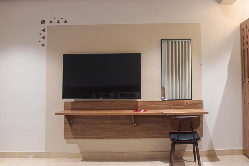 Deluxe Triple Room image 2