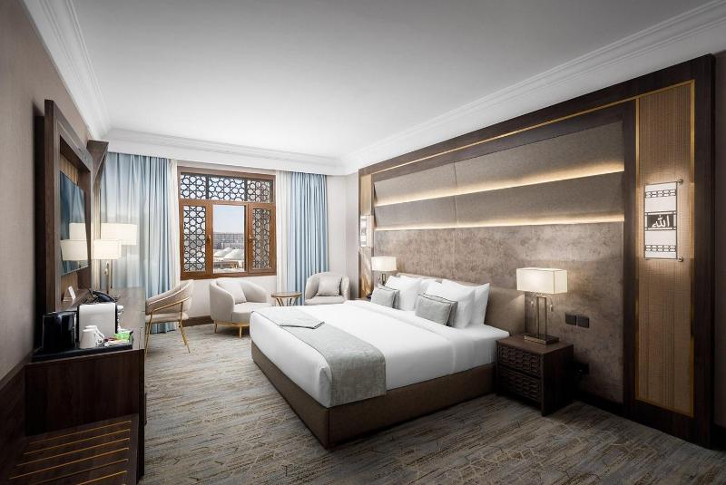 King Room image 4