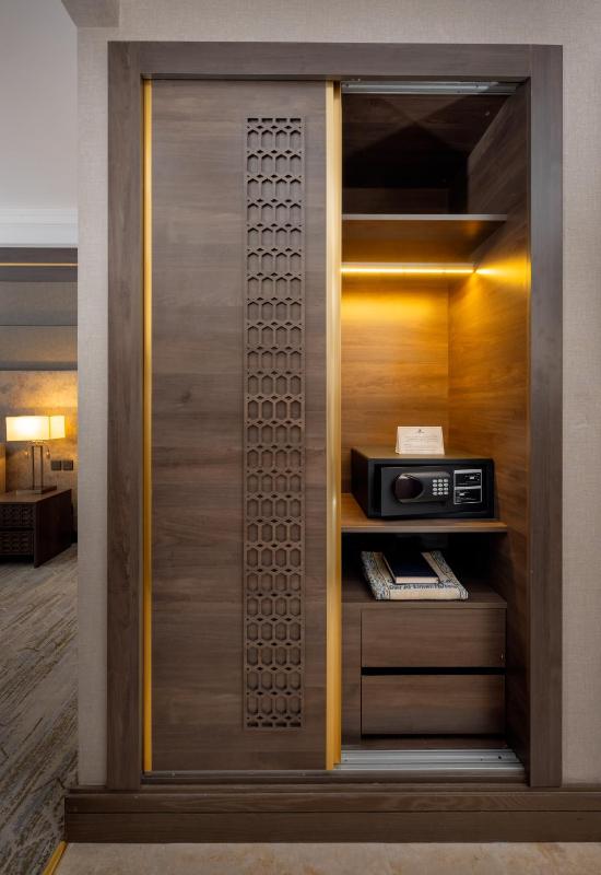 Standard Twin Room image 4