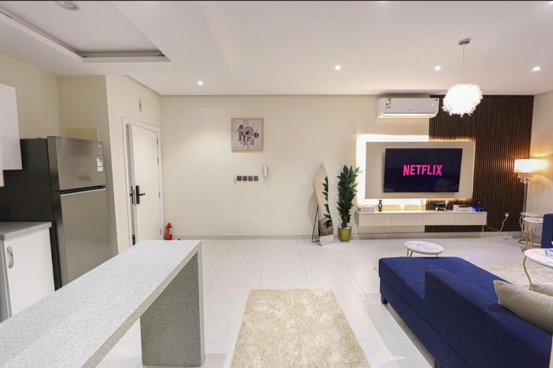 One-Bedroom Apartment image 3