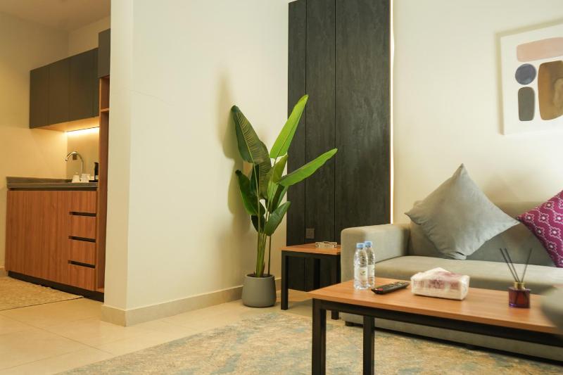One-Bedroom Apartment image 5