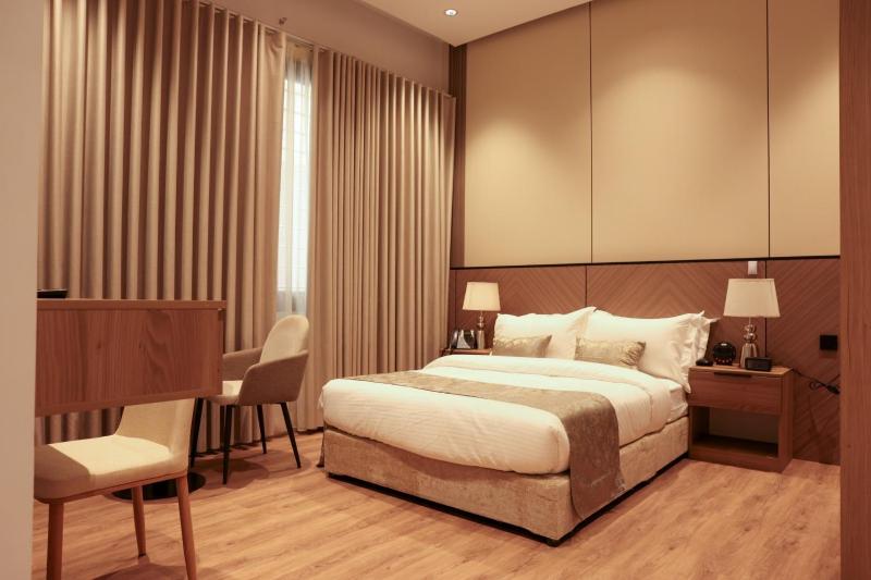 One-Bedroom Apartment image 3